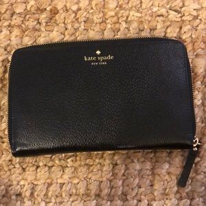 Kate spade passport wallet
